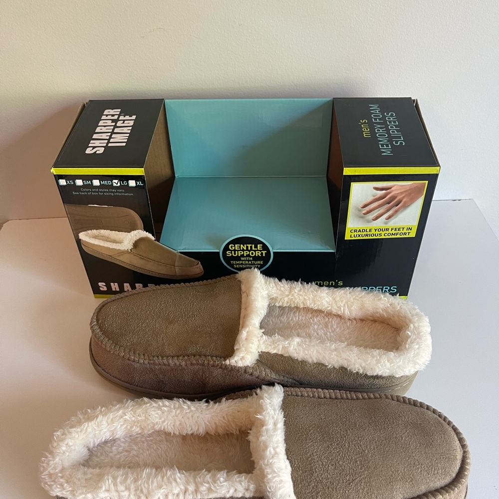 Men's (SZ 9-10) Women's (SZ 10-11) SHARPER IMAGE Memory Foam Slippers SZ LARGE